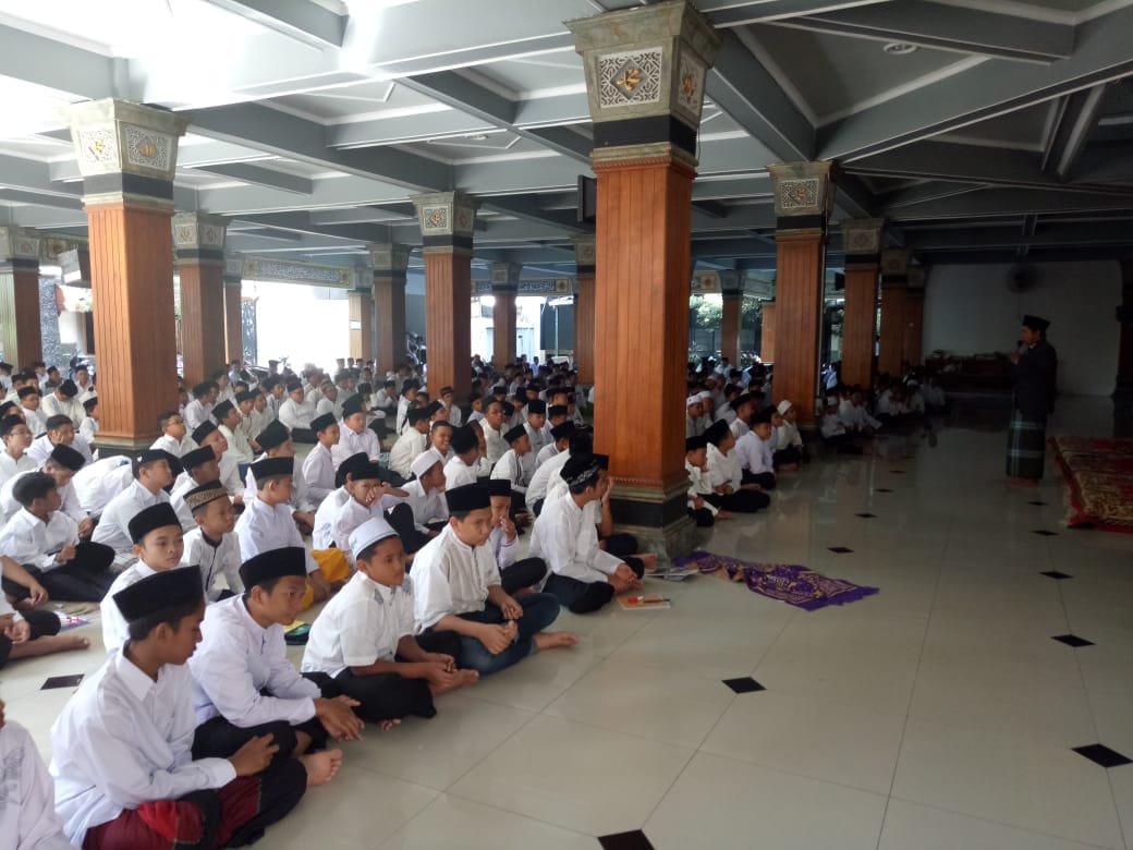 Jalin Silaturahmi Antar Pesantren: Sinergi Keilmuan Musthafawiyah dan Tebuireng